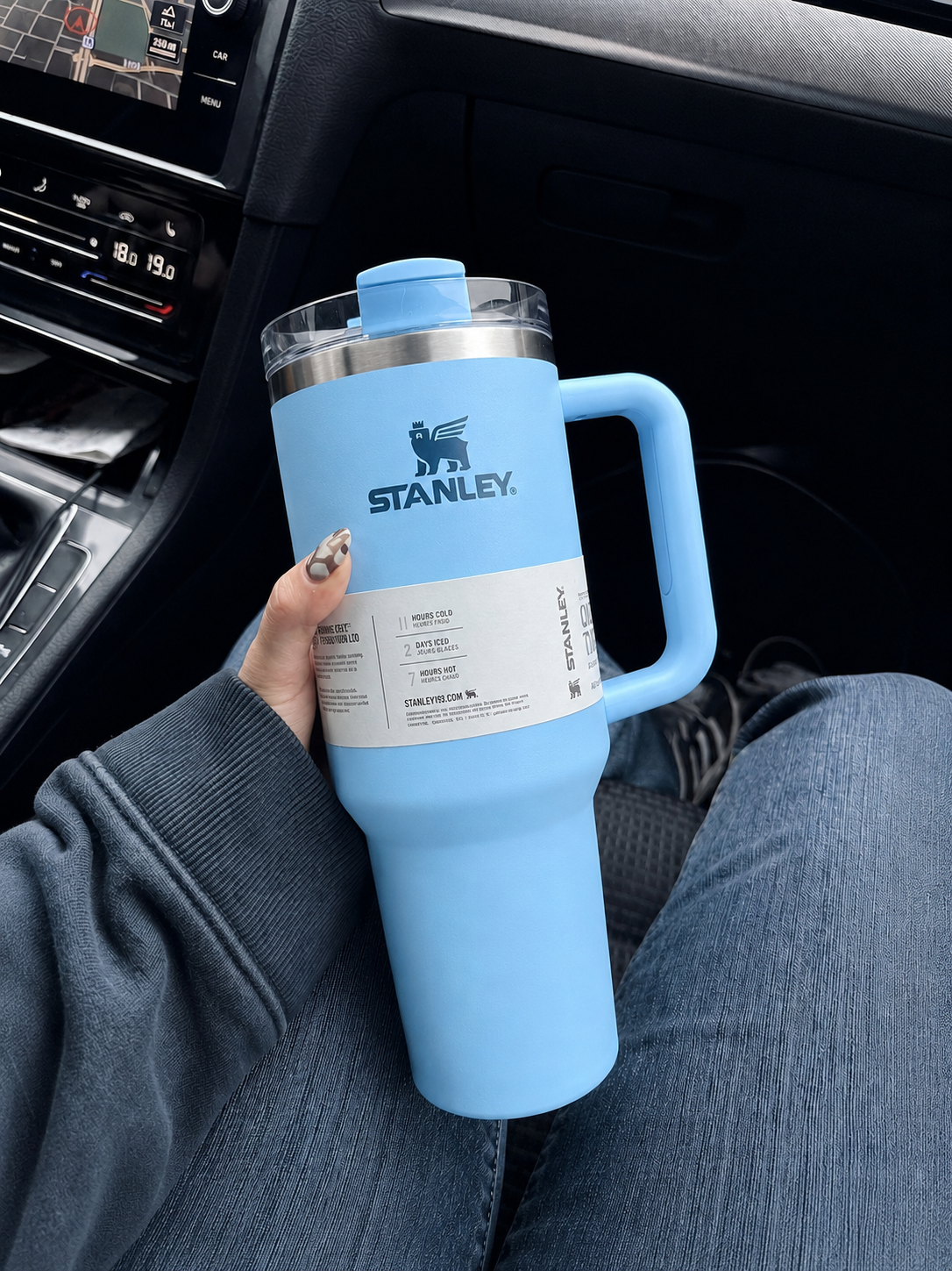Stanley Quencher H2.0 40oz - 1.18 Ltumbler Handle Straw Lid ( Baby Blue )